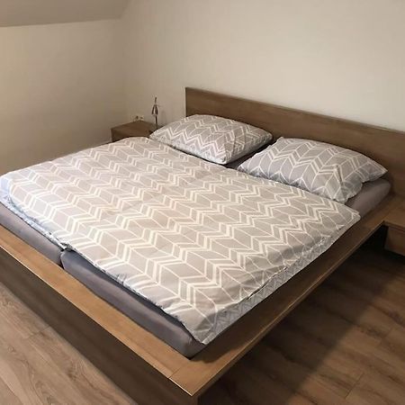 Apartman Gbely Lägenhet Skalica Exteriör bild
